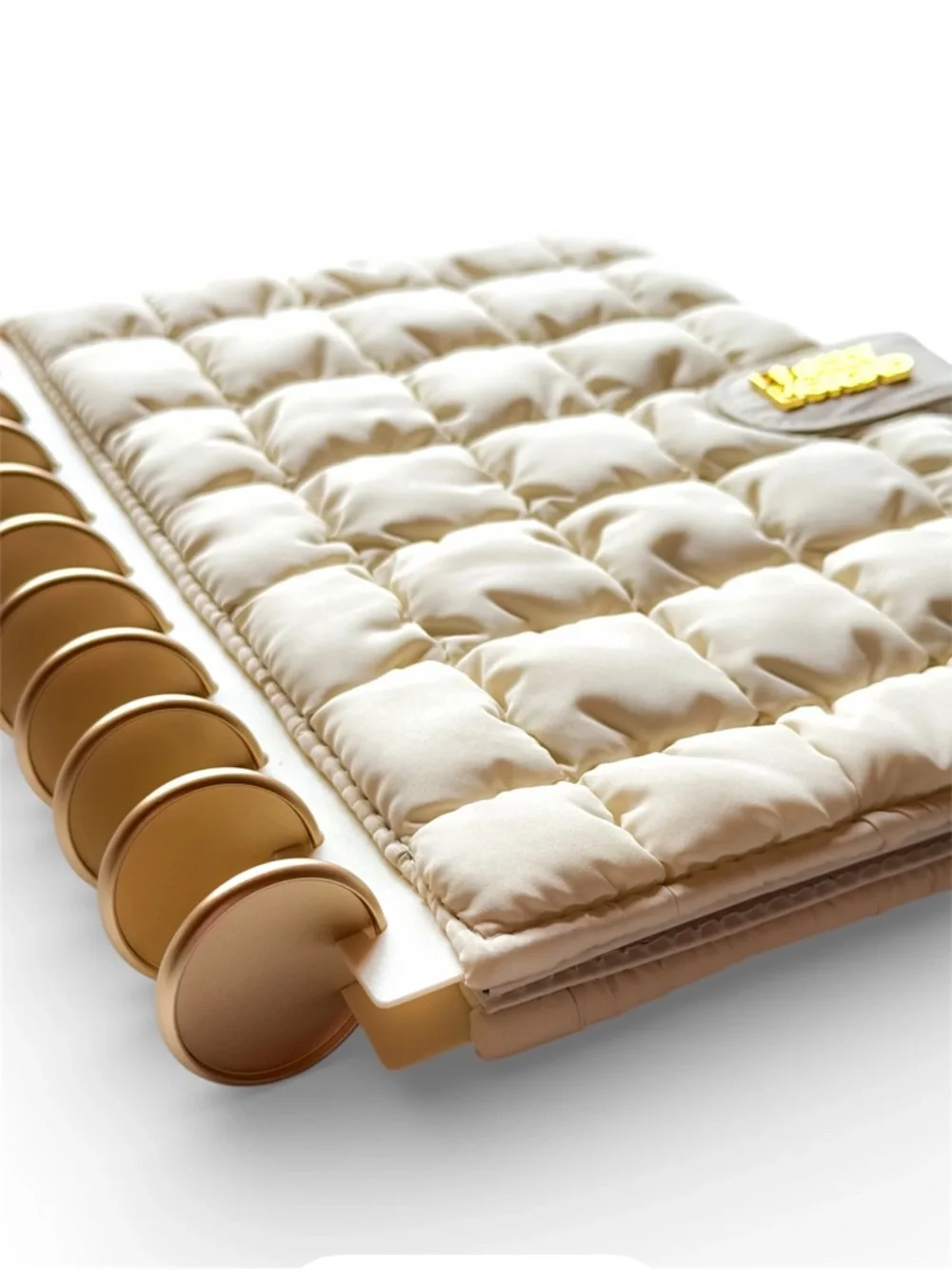 Daily Grind Apres-Ski quilted planner cover, metal disks, and dividers